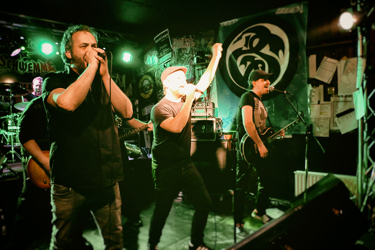 Deep Green Sunset Live